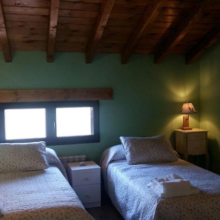 Apartamento Turistico Casas De Manuel La Pola de Gordon Exterior photo